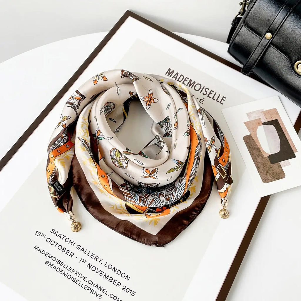 Magnetic Print Triangle Scarf