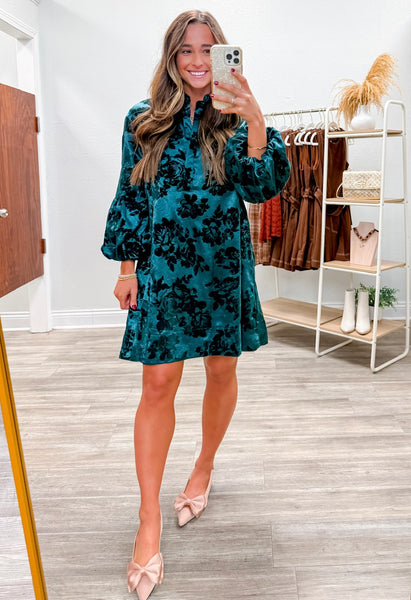 Ruffled Neck Bubble Sleeve Dress