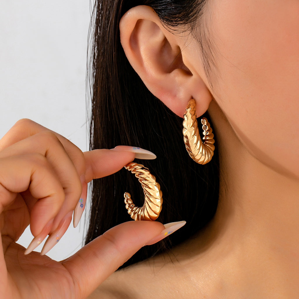 Vintage Gold Ribbed Croissant Hoop Earrings