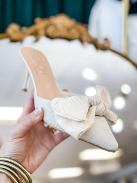 Matisse Goldie Pointed Toe Heeled Mule