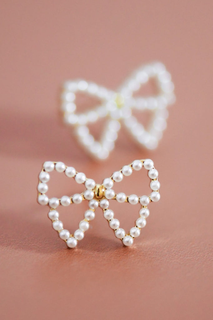 Pearl bow Stud Earrings