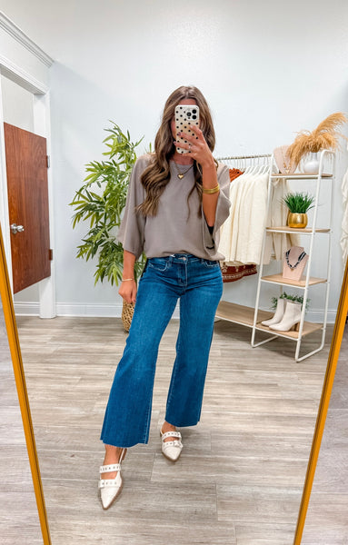 Solid Elbow Sleeve Top