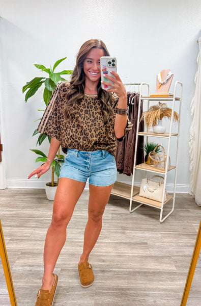 Scallop Edge Detail Casual Leopard Top