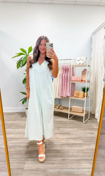 Chevron Stripe Sleeveless Midi Dress