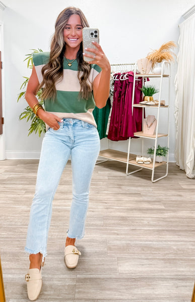 Round Neck Sleeveless Striped Sweater Top