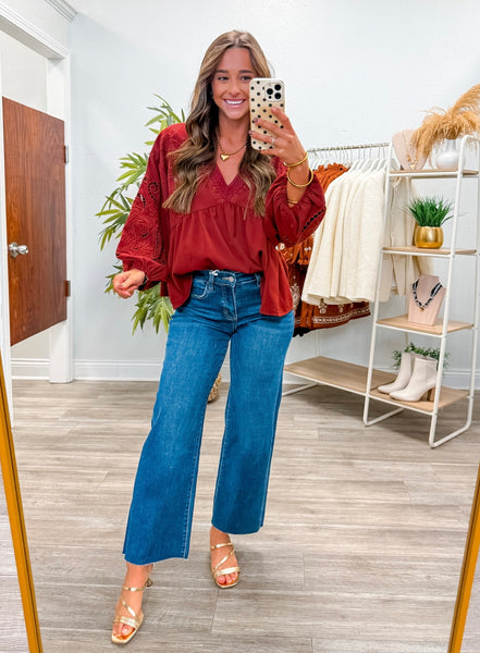 Solid V-Neck 3/4 Sleeve Top