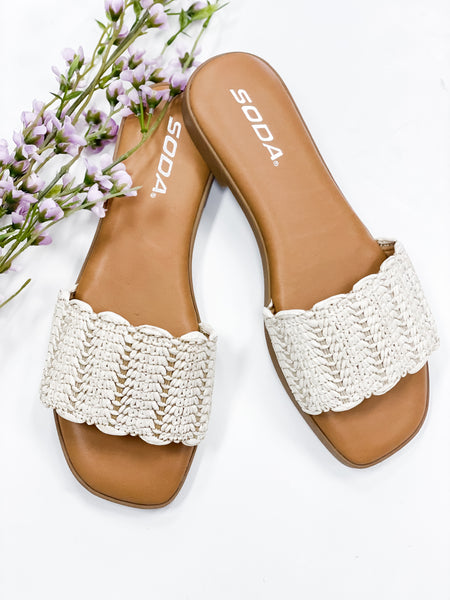 Soda Screen Wavy Raffia Strap Sandal
