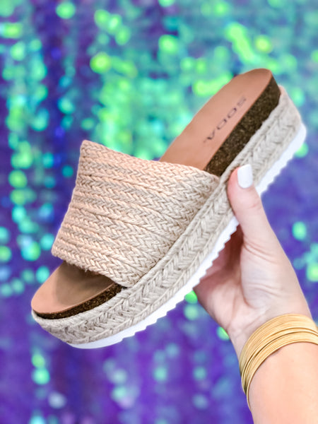 Soda Process Raffia Platform Sandal