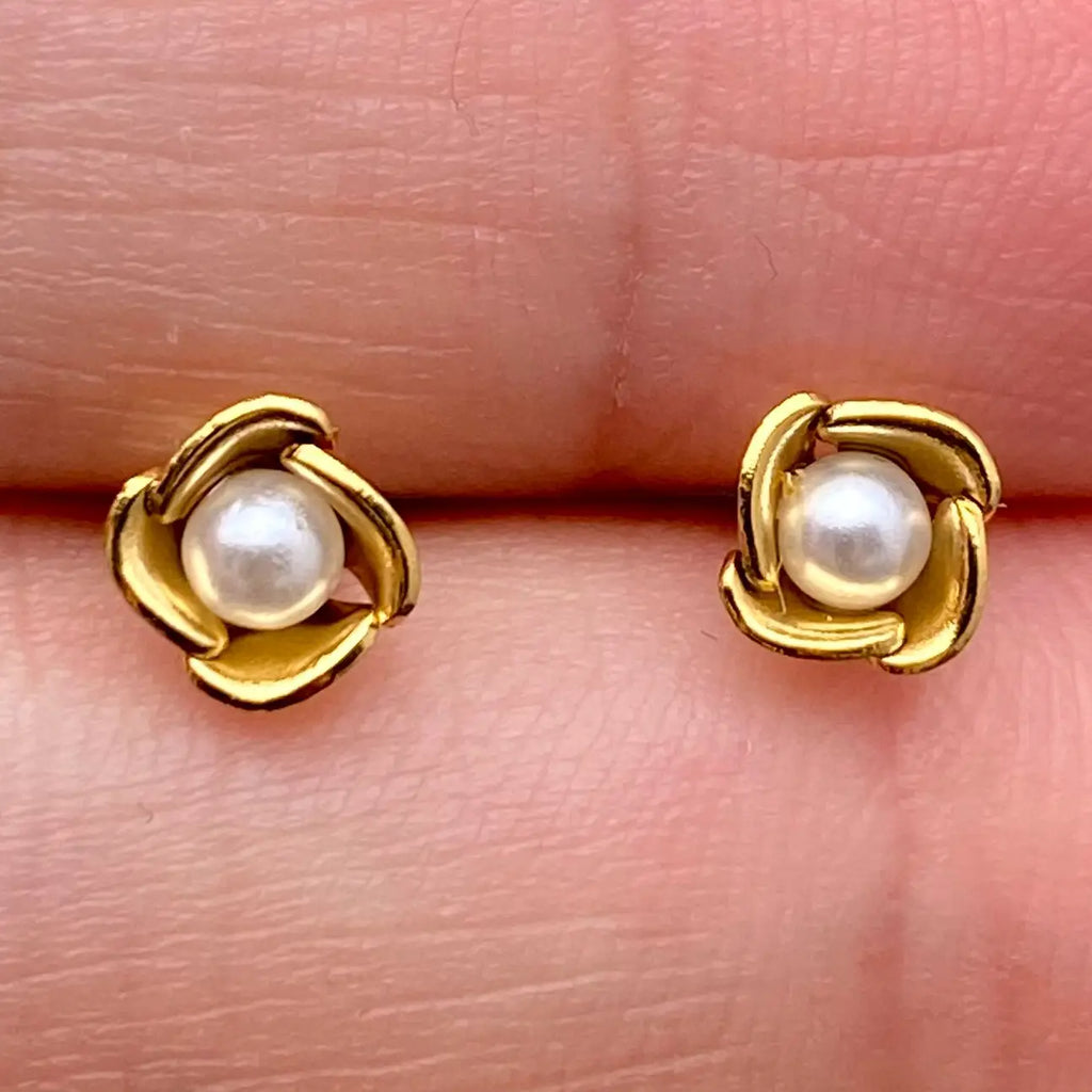 Pearl Inlaid Mini 18K Gold Plated Stud Earrings