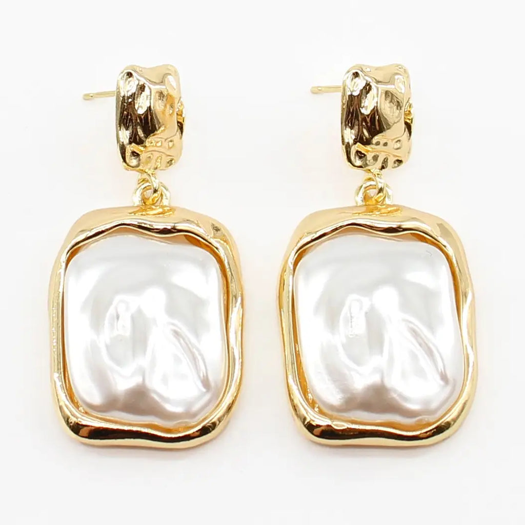 Gold Stud with Freshwater Pearl Rectangle Earring