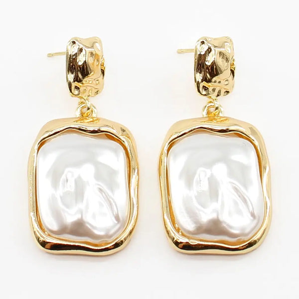 Gold Stud with Freshwater Pearl Rectangle Earring