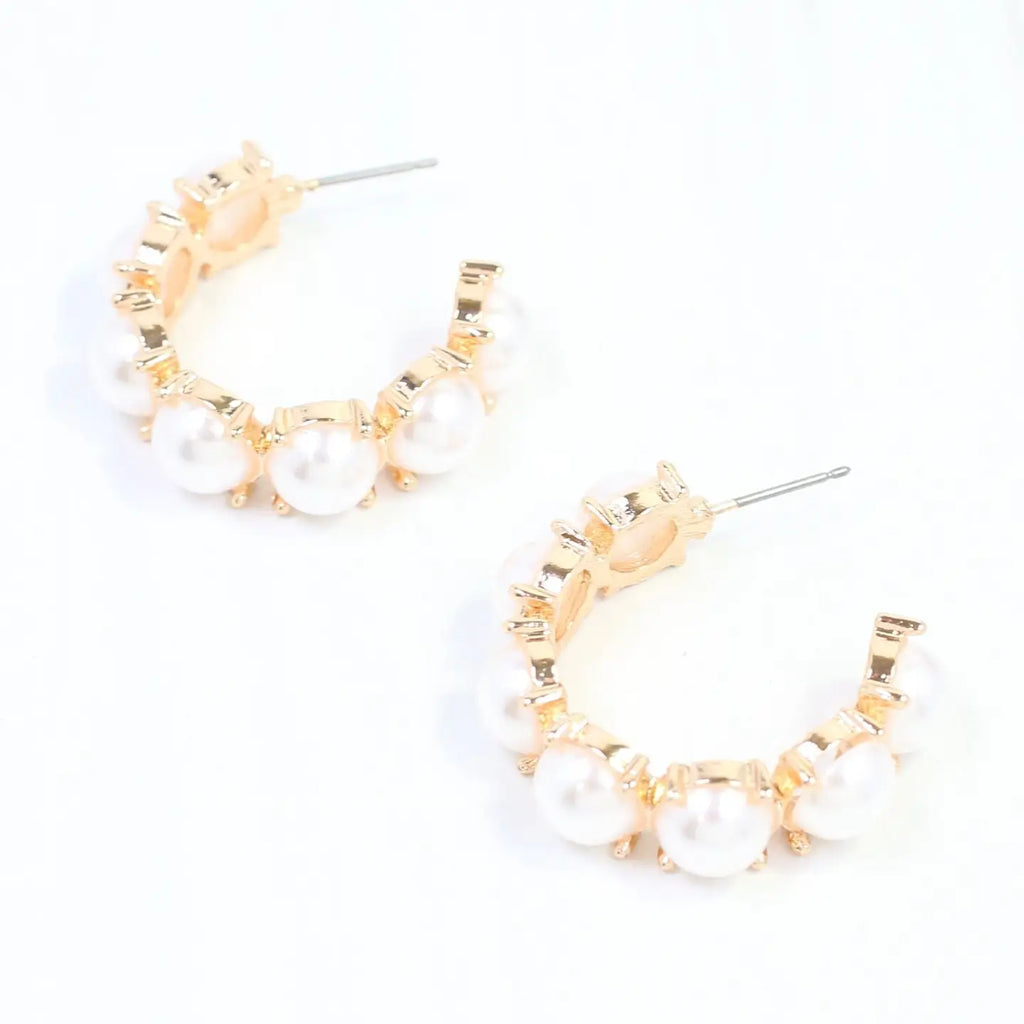 Cleo Pearl Medium Hoop Earring Cream