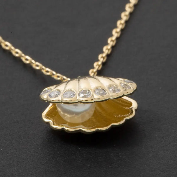 Gold Cz-Trimmed Scallop Shell Pendant Necklace